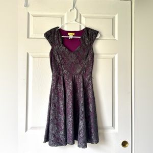 Retro style purple & gray lace cutout midi dress with V-style neck, Size Small
